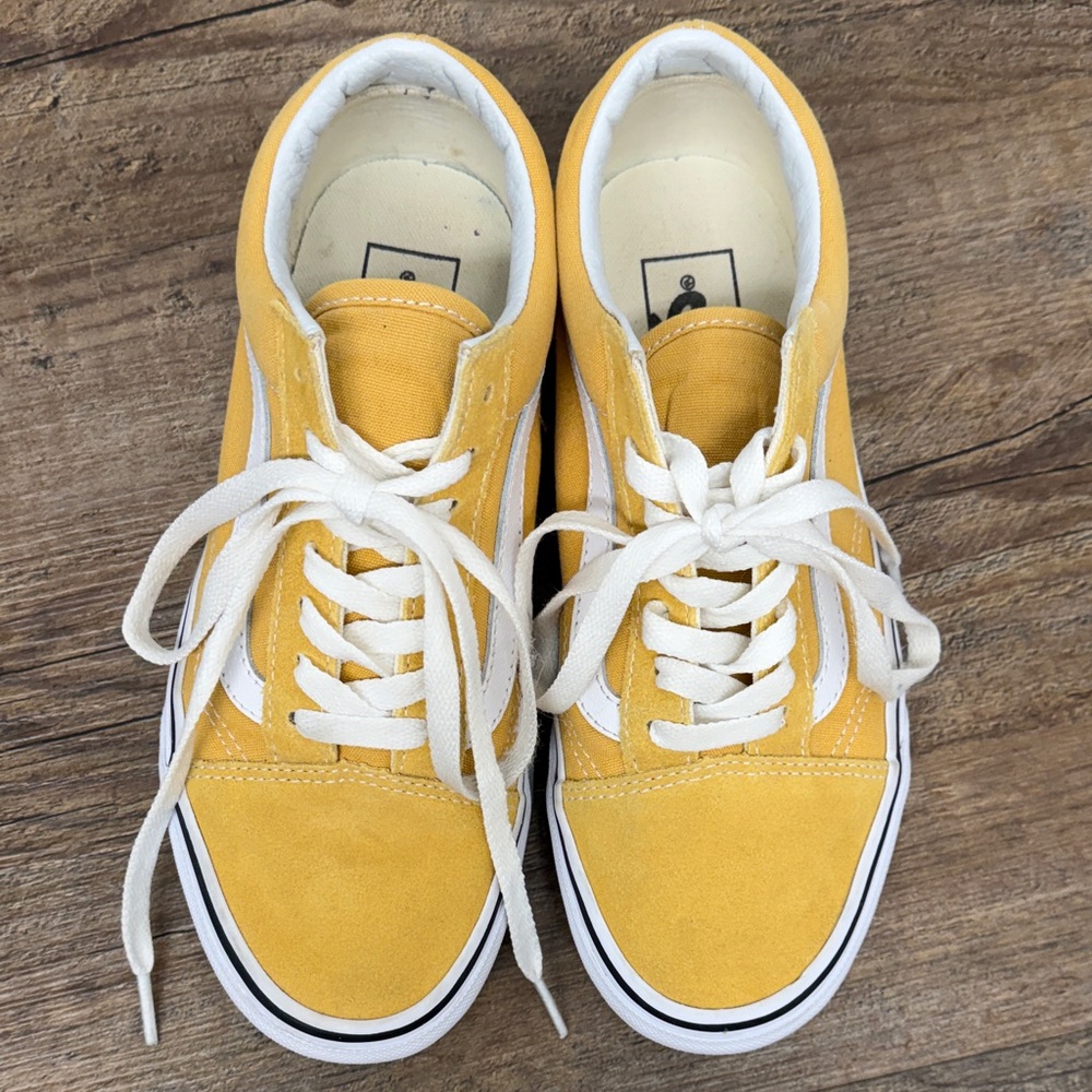 Vans yellow and white classic Canvas tie Sneakers size women 6.5